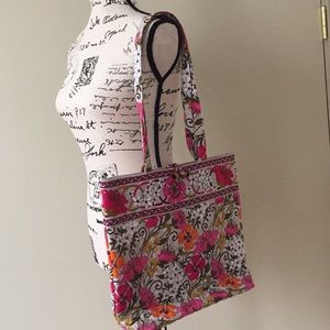 Vera Bradley Tote in retired Tea Garden pattern